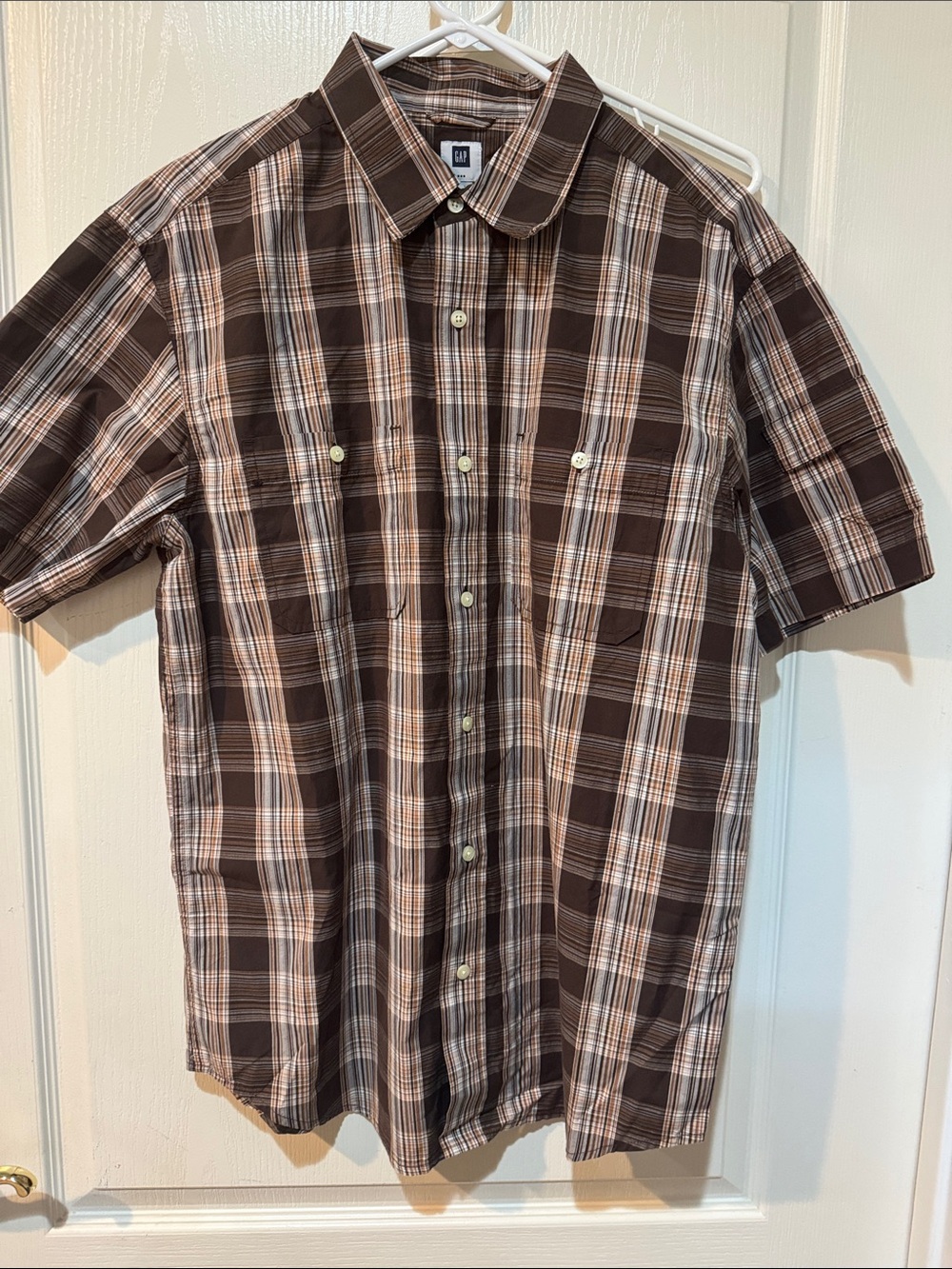 GAP Brown and Cream Plaid Short-Sleeve Button-Down Shirt